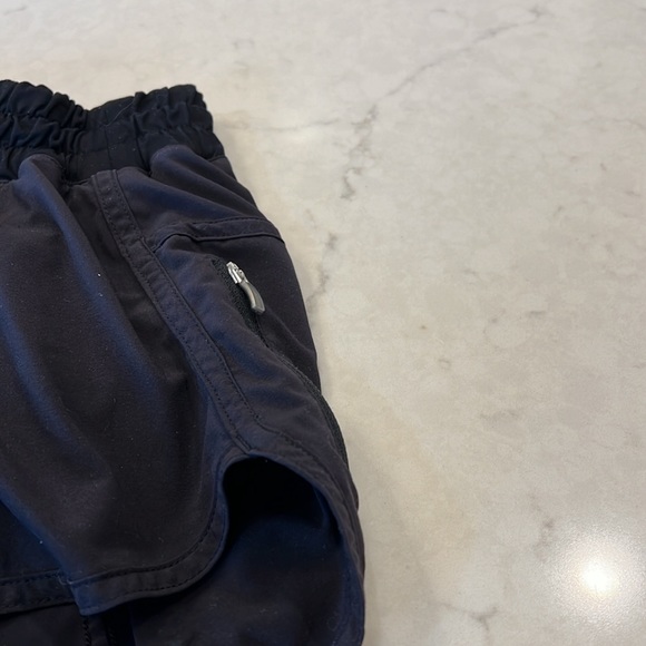 Lululemon Run: Track Attack Short size 2 - Picture 5 of 8